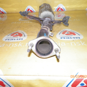 Глушитель Mazda Premacy CP8W/CPEW FP/FS Средняя труба с катализатором. Короткий. R