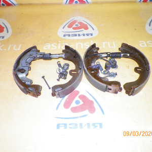 Колодки тормозные Toyota Corolla/Sprinter/Carib #E10#/11#/AE100/EE100/AE110/EE111/AE104/AE114/AE115/CE100/CE110 барабанные 4шт в сборе с пружинками. R