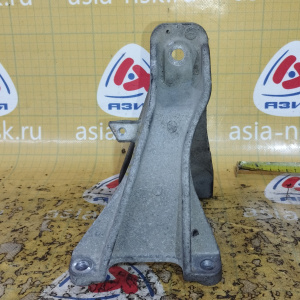 Крепление подушки ДВС Suzuki H25A Escudo/Grand Vitara TD62W алюминий перед, прав 1164167D01