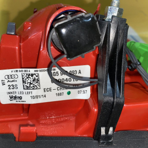 Стоп Audi A6 C7/4G2 '2014 L Седан, внутри (в крышку багажника слева) 4G5945093A R