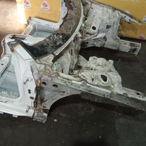 Лонжерон Audi A6 C7/4G2 '2014 LS9R, Правый руль