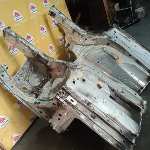 Лонжерон Audi A6 C7/4G2 '2014 LS9R, Правый руль