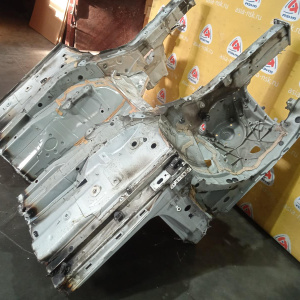 Лонжерон Audi A6 C7/4G2 '2014 LS9R, Правый руль