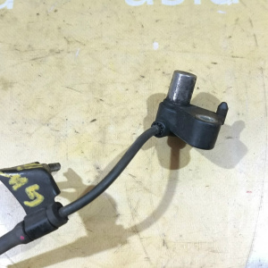 Датчик ABS Mazda Capella GF8P/GWEW перед, прав ОБРЕЗАНА ФИШКА GE7C4370X