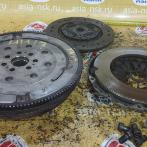 Маховик Mitsubishi 4N13/4N14 ASX/Outlander GG/GF 4WD m/t ДВУХМАССОВЫЙ + корзина 2300A055 ( диаметр диска 239 мм. ) 1120A202