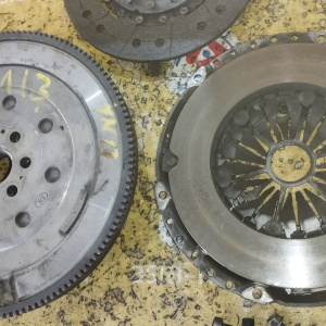 Маховик Mitsubishi 4N13/4N14 ASX/Outlander GG/GF 4WD m/t ДВУХМАССОВЫЙ + корзина 2300A055 ( диаметр диска 239 мм. ) 1120A202