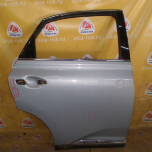 Дверь боковая Lexus RX450h GYL15 '2009-2015 зад, прав Дефект (голая) 67003-48130