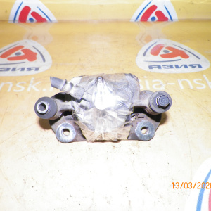 Суппорт Suzuki JB23W/JB33W/JB43W Jimny F 4WD Диск не вентилируемый. Нет направляющих болтов. 5510081A12999