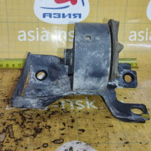 Подушка двигателя Suzuki K6A Alto HA24S 2WD/4WD ТРЕЩИНЫ акпп=мкпп перед, прав 1161058J10 / 1J-0530/1J-6466