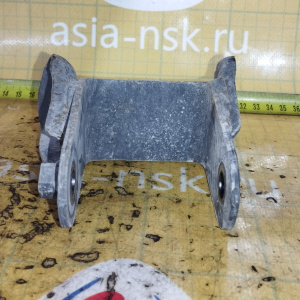 Крепление подушки ДВС Suzuki K6A Alto HA24S 2WD/4WD акпп=мкпп перед, прав 1164058J00