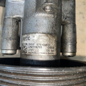 Гидроусилитель BMW M57N2/M57D30TU2/306D3 X5 E70 '2008 шкив дефект 32416781008