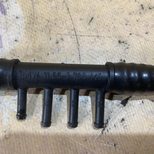 Трубка вакуумная BMW 11667798312 X5 E70 M57N2 '2008