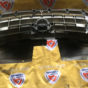 Решетка радиатора NISSAN Serena C26 дефект крепления 62310-3JY0A