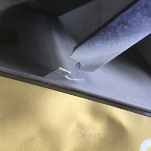 Решетка радиатора MITSUBISHI RVR N74W дефект MR520552