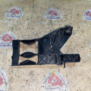 Крепление фары Audi A6 C7/4G2 '2014 L 4G0805607