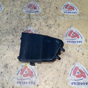 Заглушка в бампер Audi A6 C7/4G2 '2014 R Внутри 4G0807246