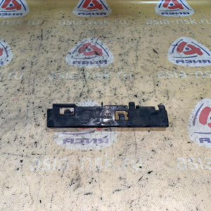 Крепление порога Audi A6 C7/4G2 '2014 L 4G0853921B