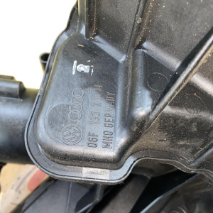 Коллектор впускной Volkswagen AXW/BLR/BLX/BVY Passat 1K1/1T1/B6/3C2 06F133210M