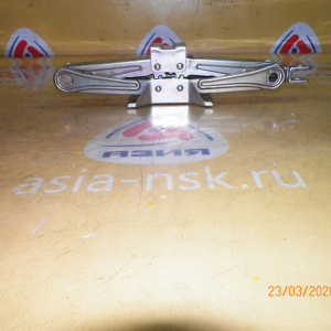 Домкрат Honda CF3/CF4/CF5/CL1/CL3/CD3/CD6/GA4/GA6/EK3/EK4/MB3/MB4/ZE1/DB6/DC1/DC2/JB1/GA3/BB5/BB8 89310-S30-003 750кг. (CA)