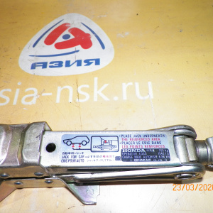 Домкрат Honda CF3/CF4/CF5/CL1/CL3/CD3/CD6/GA4/GA6/EK3/EK4/MB3/MB4/ZE1/DB6/DC1/DC2/JB1/GA3/BB5/BB8 89310-S30-003 750кг. (CA)