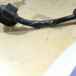 Датчик ABS Toyota Ractis/Vitz/Belta/ist KSP90/NCP100/NCP110/NCP115/NCP91/NCP95/SCP100/SCP90/SCP92 перед, прав ОБРЕЗАНА ФИШКА 1KR-FE 89542-52030