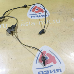 Датчик ABS Toyota Corolla/Auris/Blade/Mark X ZRE151 перед, прав 89542-12080