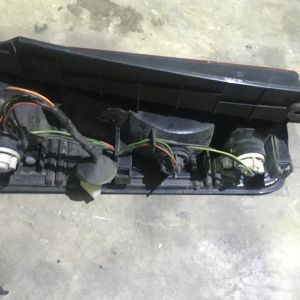 Стоп Mazda 043-1485 L Bongo Friendee желтый (дефект стекла)