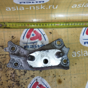 Крепление подушки ДВС Honda R18A1 Civic FD1 2WD m/t 5 ступ. перед, лев 50655-SNA-A00 + 90380-S10-000 ( RH-F 088035 )