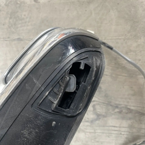 Зеркало Toyota Noah/Voxy ZRR70 9к. с повторителем 52-158 (дефект) L