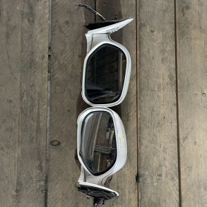 Зеркало TOYOTA Raum EXZ10 5+2k ( накладка с повторителем) обрезана фишка цена за пару