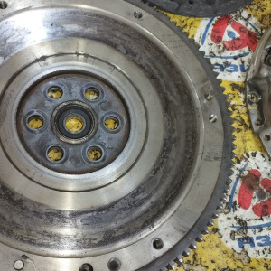 Маховик Honda D17A1/D17Z1 Civic/Stream m/t ДЕФЕКТ + корзина (диаметр диска 210-212 мм.)