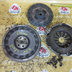 Маховик Honda D17A1/D17Z1 Civic/Stream m/t ДЕФЕКТ + корзина (диаметр диска 210-212 мм.)