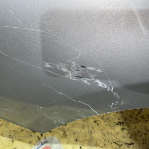 Крыло Cadillac SRX GMT265 '2007 перед, прав серебро, вмятина, царапины 88890926