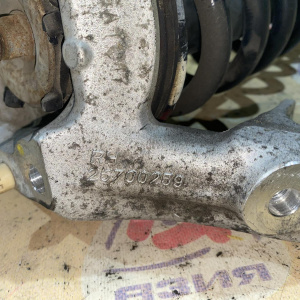 Стойка Cadillac GMT265 SRX LH2/4M '2007 перед, прав 4.6L JM3 19300030