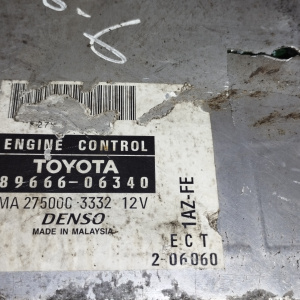 Компьютер Toyota Camry 89666-06340 1AZ-FE ACV30 2WD a/t ДЕФЕКТ КОРПУСА