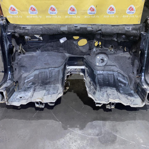 Лонжерон Audi A7 C7/4GA '2011 Правый руль