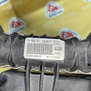 Радиатор охлаждения Audi C7/4GA A7 '2011 Дополнительный+крепление 8K0121212B