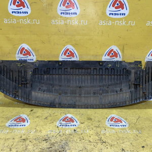 Защита бампера Audi A7 C7/4GA '2011 Сломано 2 крепления трещинки 4G8807611