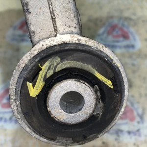 Рычаг Cadillac GMT265 SRX '2007 перед, лев в дефект сайлентблоков