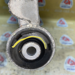 Рычаг Cadillac GMT265 SRX '2007 перед, прав в дефект сайлентблоков