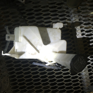 Бачок омывателя Toyota JZS160 Aristo 060351-918
