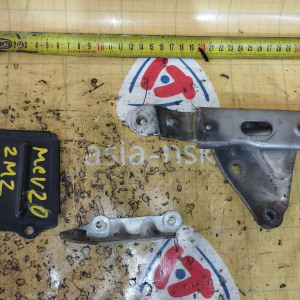 Кожух маховика Toyota 11361-20010 + 17571-20070 Mark II Wagon Qualis MCV20 1MZ/2MZ '04.1997-03.1998 крышка + верхнее креиление на глушитель