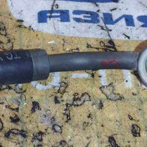 Шланг топливный Toyota 23271-74530 Nadia SXN10 3S-FE соединение топливопровода между двс и кузовом LHD=RHD