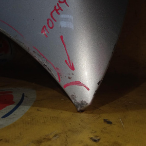 Капот BMW 7-Series E65/E66 '2006 погнут угол, царапины 41617200442