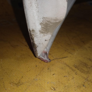 Капот BMW 7-Series E65/E66 '2006 погнут угол, царапины 41617200442