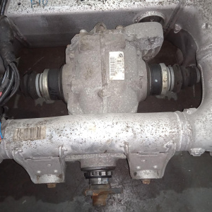 Балка BMW 5-Series F10 R 530i акпп, в сборе, редуктор I=3.38 33107578150 33316799103 '2011