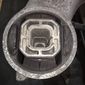 Балка BMW 5-Series F10 R 530i акпп, в сборе, редуктор I=3.38 33107578150 33316799103 '2011