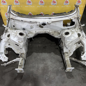 Лонжерон Audi A4 B9/8W5 '2016 LS9R. правый руль без боковых креплений