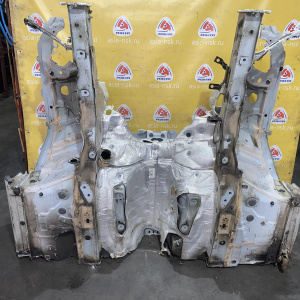 Лонжерон Audi A4 B9/8W5 '2016 LS9R. правый руль без боковых креплений