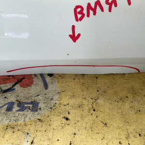 Дверь боковая Audi A4 B9/8W5 '2016 перед, прав LS9R в сборе, вмят снизу